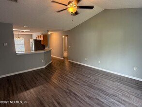 2742 Secret Harbor Dr in Orange Park, FL - Building Photo - Building Photo