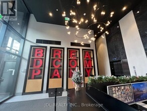 195 McCaul St in Toronto, ON - Building Photo - Building Photo