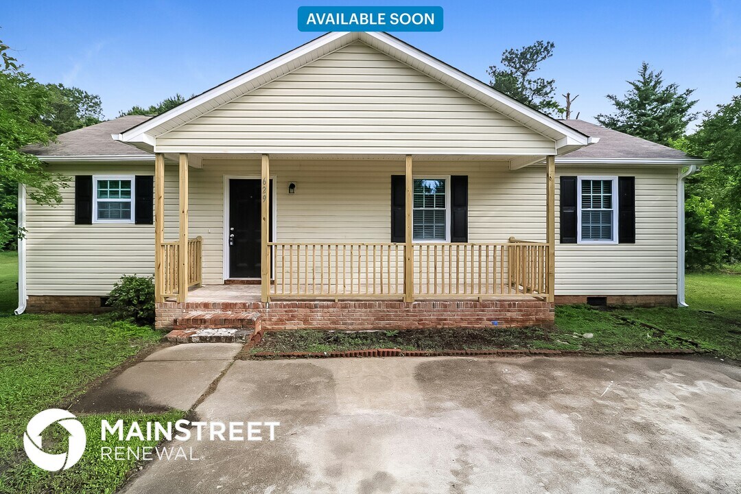 629 Bullhart Dr in Zebulon, NC - Building Photo