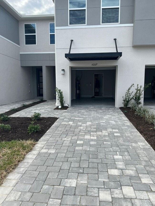 4069 Cloud Hopper Wy, Unit B - 360.1316787 in Lutz, FL - Foto de edificio - Building Photo