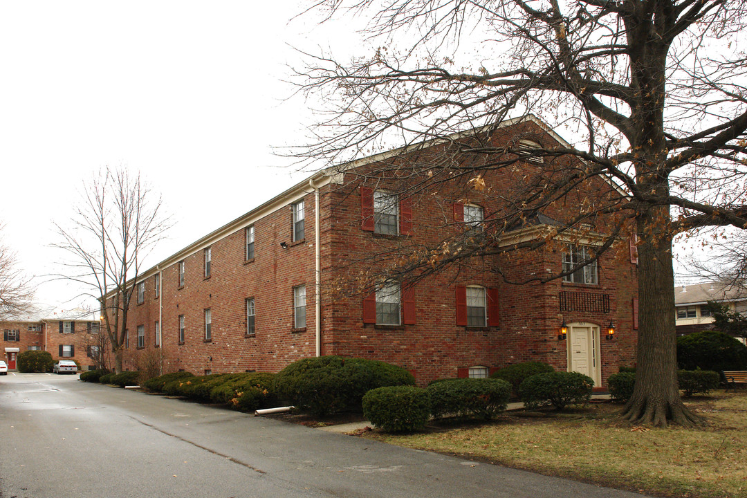 Grandview Apartments in Louisville, KY - Building Photo