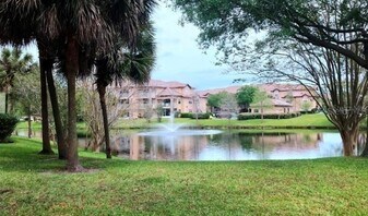 13838 Fairway Island Dr in Orlando, FL - Building Photo