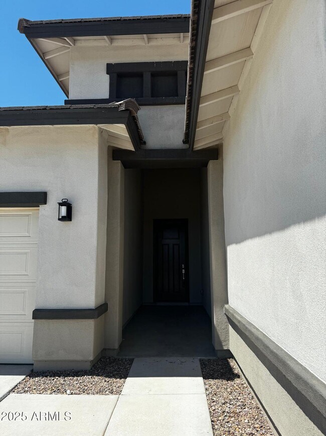 5526 N 107th Ln in Phoenix, AZ - Building Photo - Building Photo