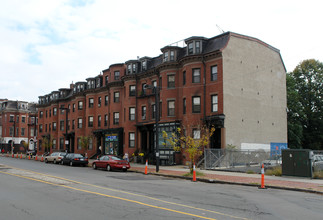 802 Tremont St in Boston, MA - Building Photo - Building Photo