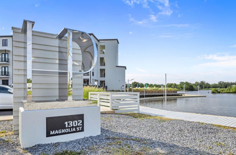 1302 Magnolia St in Gulfport, MS - Foto de edificio