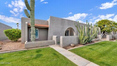 7207 N Vía De Paesia in Scottsdale, AZ - Building Photo - Building Photo