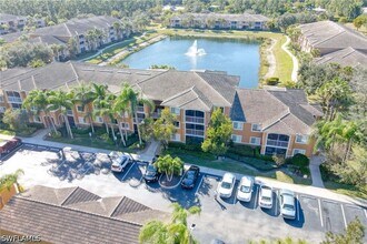 1830 Florida Club Cir in Naples, FL - Foto de edificio - Building Photo