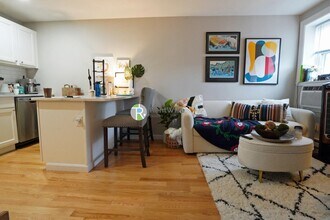 1200 Commonwealth Ave, Unit 34 in Boston, MA - Building Photo - Building Photo