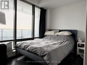 5 St Joseph St in Toronto, ON - Building Photo - Building Photo