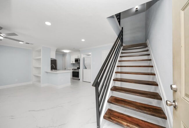 3600 Jeanetta St