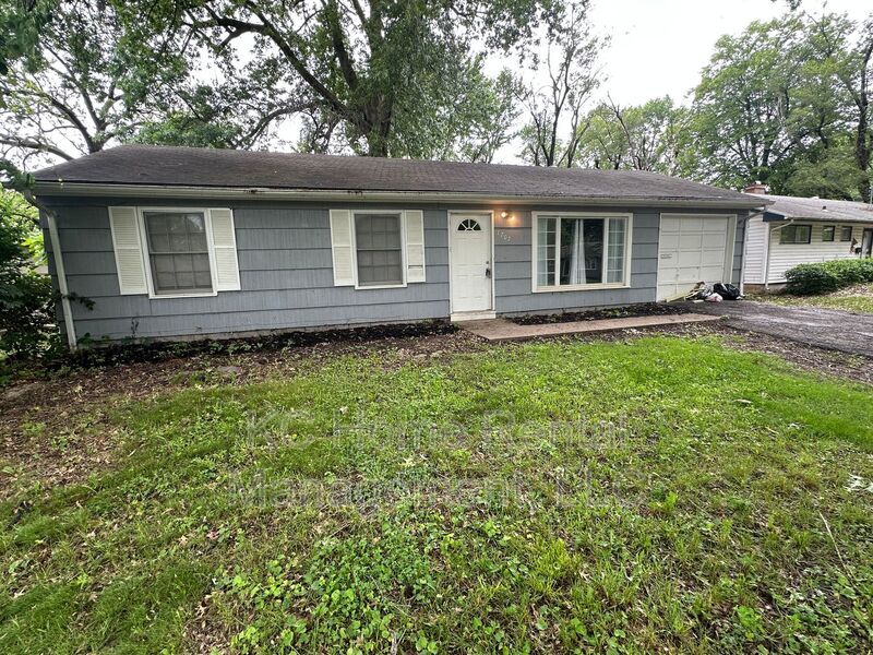 7707 E 108 Terrace in Kansas City, MO - Building Photo