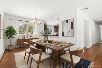 17 Lanier Ln in Bay Shore, NY - Building Photo - Building Photo