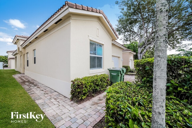 3921 NE 12th Dr in Homestead, FL - Building Photo - Building Photo