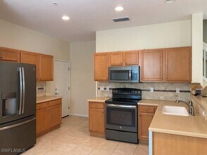 16162 Ravina Way in Naples, FL - Foto de edificio - Building Photo
