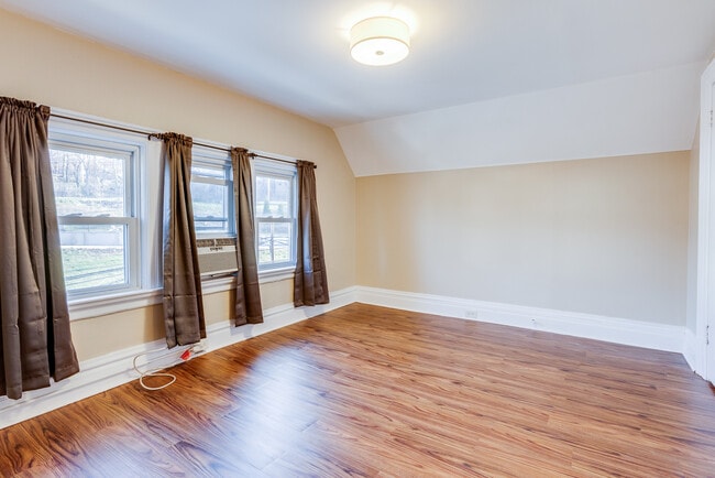 1166 South Ave, Unit 3 in Pittsburgh, PA - Building Photo - Building Photo