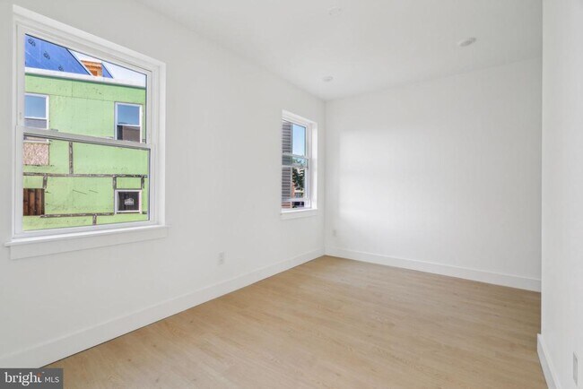property at 2400 W Montgomery Ave
