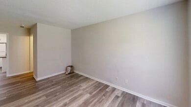 1309 W Meadowview Rd in Greensboro, NC - Building Photo - Building Photo