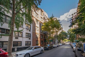 245 W 75th St in New York, NY - Building Photo - Building Photo