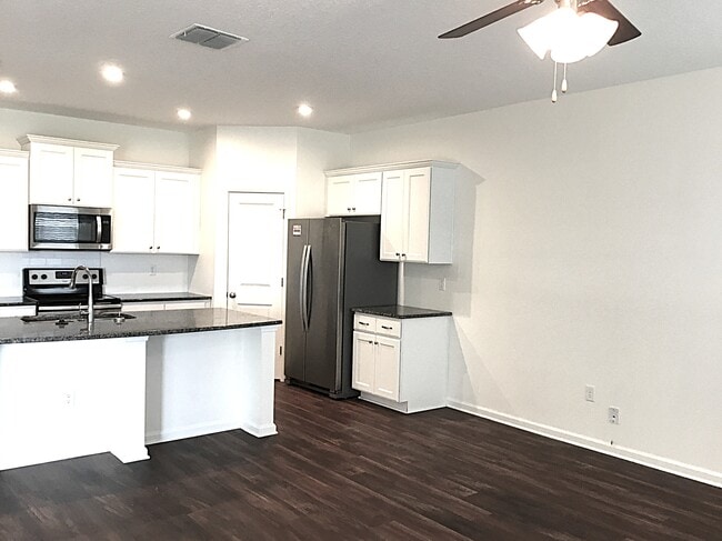 8116 Golden Bamboo Dr in Jacksonville, FL - Building Photo - Building Photo