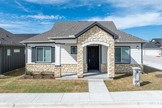 Avilla Boat Club in Fort Worth, TX - Foto de edificio - Building Photo