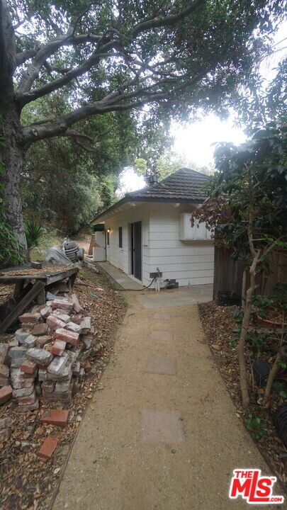 11145 Sunset Blvd in Los Angeles, CA - Building Photo