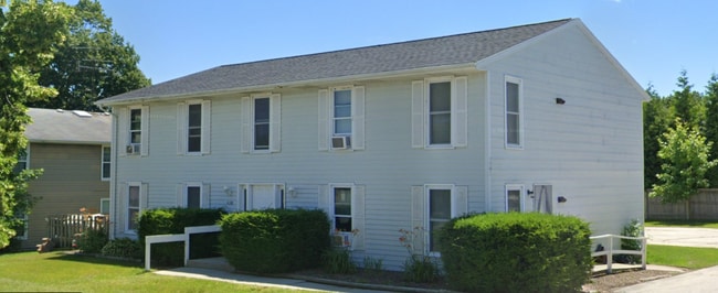 2411 Camelot Blvd, Unit A