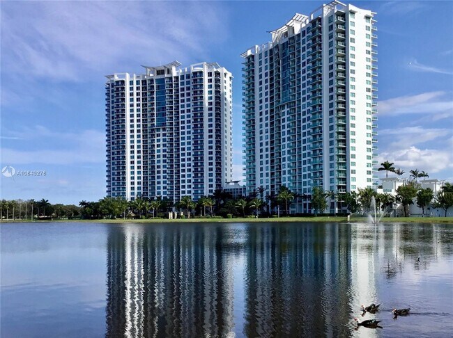 2641 N Flamingo Rd, Unit 901 in Sunrise, FL - Building Photo - Building Photo