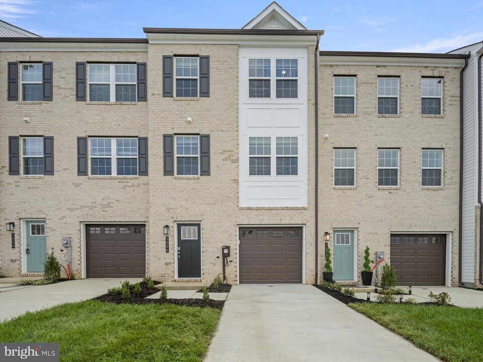 7546 Daybreak Dr in Brandywine, MD - Building Photo