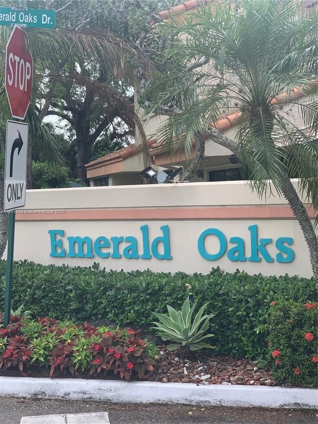 property at 3400 Emerald Oaks Dr