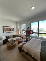 133 NE 24th St, Unit S2 in Miami, FL - Building Photo