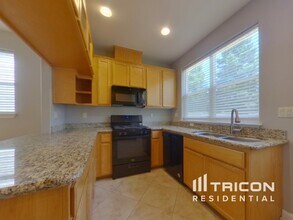 2280 South Dr in Auburn, CA - Building Photo - Building Photo