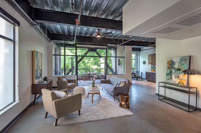 O1 Lofts in Sacramento, CA - Foto de edificio - Building Photo