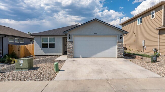 1652 E 17th Cir in Rifle, CO - Building Photo - Building Photo