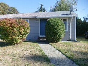 1032 Walnut St in Bremerton, WA - Foto de edificio - Building Photo