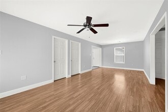 7715 Keller St in Houston, TX - Building Photo - Building Photo