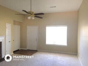 8538 Highland Glen Cir N in Memphis, TN - Building Photo - Building Photo