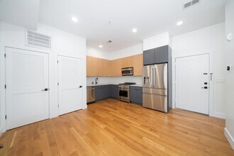 47 Hancock Ave in Jersey City, NJ - Building Photo - Building Photo
