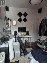 18 Palmerston Ave in Toronto, ON - Building Photo - Building Photo