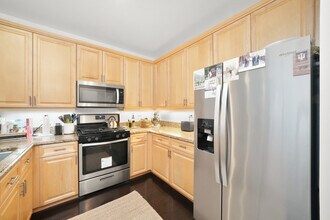 33 W Huron St in Chicago, IL - Building Photo - Building Photo