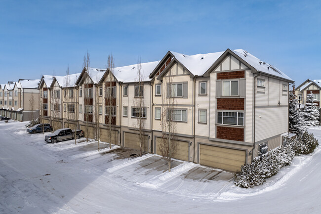 No3 Chalet in Calgary, AB - Building Photo - Building Photo