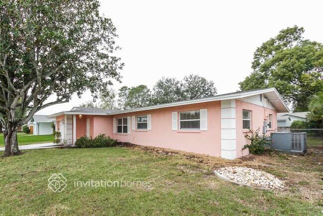 3308 Cambridge Dr W in Bradenton, FL - Building Photo - Building Photo