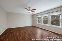 9422 San Fidel Rio in San Antonio, TX - Foto de edificio - Building Photo