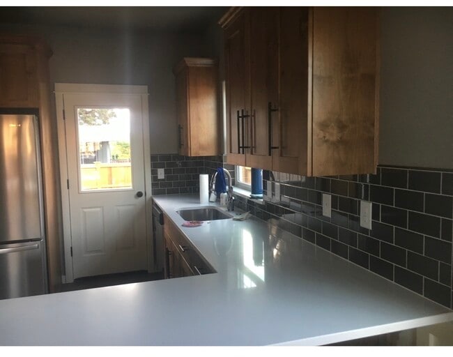 2728 NE Black Oak Pl in Bend, OR - Building Photo - Building Photo