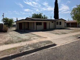 1302 N Missouri St in Fort Stockton, TX - Building Photo