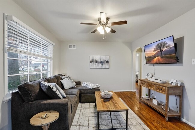 903 N Gregory St in Urbana, IL - Building Photo - Building Photo