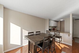 19 S 1st St in Minneapolis, MN - Foto de edificio - Building Photo