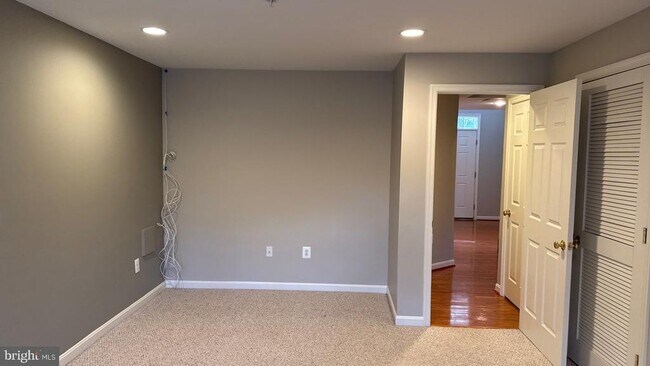 8890 Montjoy Pl in Ellicott City, MD - Building Photo - Building Photo