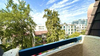 Clark Drive Apartments in Los Angeles, CA - Building Photo