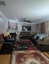 815 Earlham Dr in Suwanee, GA - Foto de edificio - Building Photo