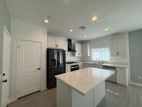 11799 Fresh Meadow Pl in Victorville, CA - Building Photo - Building Photo
